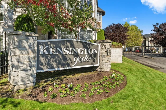 Community Sign l Upscale Parkland Apartments for Rent l Tacoma, WA l Kensington Gate