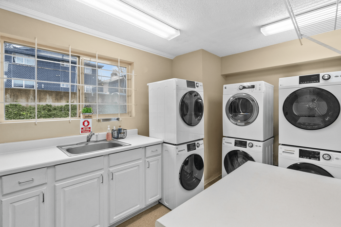 Laundry Facilities l Highland Court Apartments