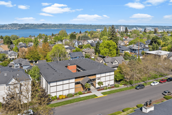 Views of Commencement Bay l Courtyard North Apartments l Tacoma, WA