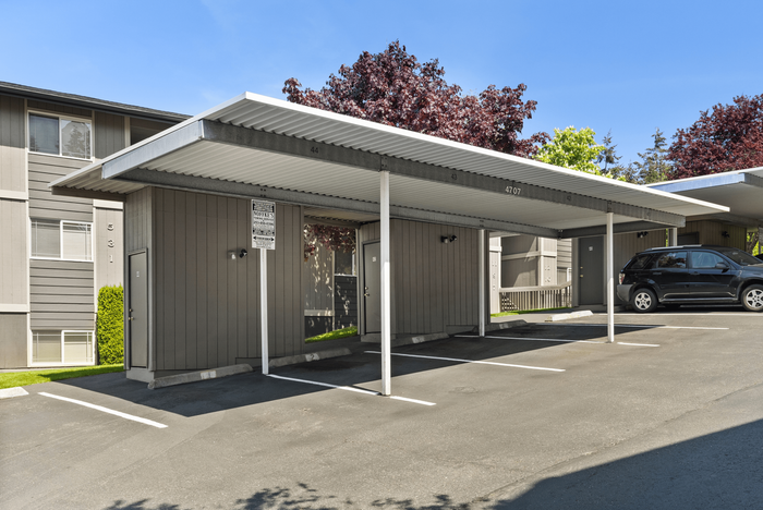 Covered Parking l Warner Park Apartments l Tacoma, WA