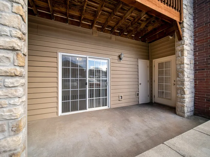 Martin Riley Apartments Ground Floor Porch