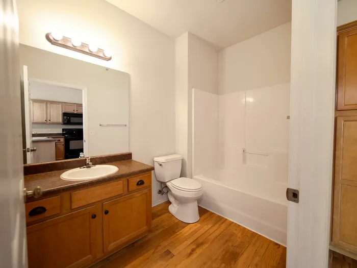 Martin-Riley-Apartments-Springfield-Missouri-One-Bedroom-A--Bathroom