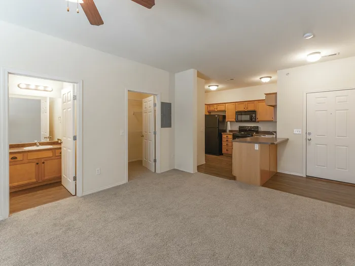 Martin Riley Studio Apartment Rentals Springfield Missouri Living Bathroom Dining Entrance