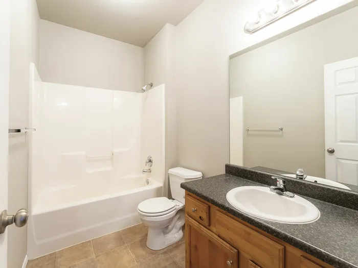 Coryell Courts North Springfield Missouri Apartments One Bedroom Paul Phase One Floor Plan Bedroom Bathroom View