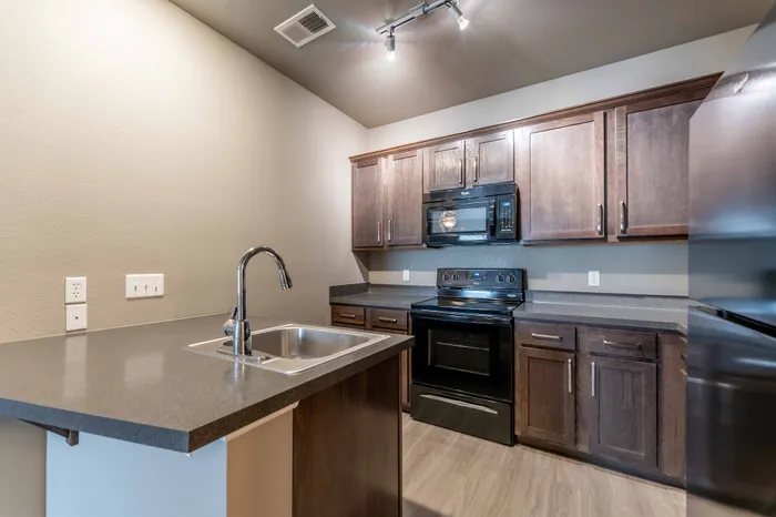 The-Abbey-Apartment-Homes-Springfield-Missouri-One-Bedroom-Phase-3-Kitchen