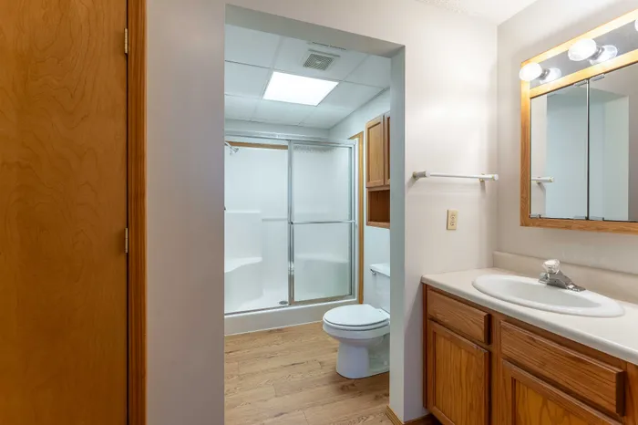 The-Abbey-Apartment-Homes-Springfield-Missouri-Two-Bedroom-C-Phase-1-Guest-Bathroom