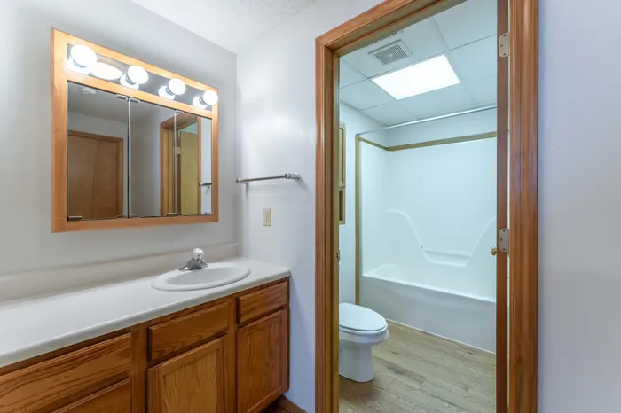 The-Abbey-Apartment-Homes-Springfield-Missouri-Two-Bedroom-C-Phase-1-Primary-Bathroom