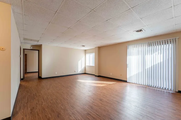 Regency-Towers-Apartments-Springfield-Missouri-One-Bedroom-B-Living-Room-Bedroom-View