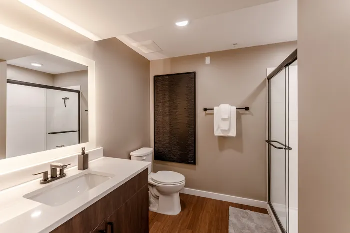 Heritage-Apartments-Springfield-Missouri-Castlebay-Furnished-Studio-Loft-Bathroom