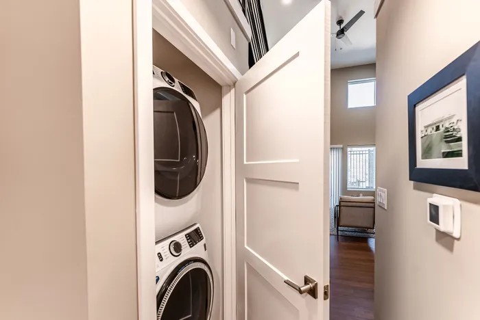 Heritage-Apartments-Springfield-Missouri-Castlebay-Furnished-Studio-Loft-Laundry