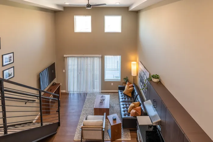 Heritage-Apartments-Springfield-Missouri-Castlebay-Furnished-Studio-Loft-Living-Room-Loft-View