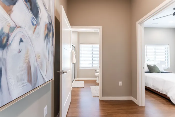 Heritage-Apartments-Springfield-Missouri-Grandview-Furnished-Two-Bedroom-Guest-Bedroom-Bathroom