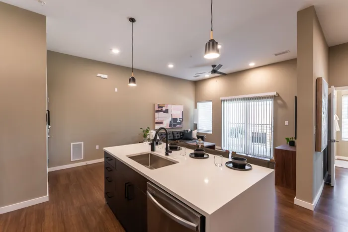 Heritage-Apartments-Springfield-Missouri-Grandview-Furnished-Two-Bedroom-Kitchen-Living-Room-View