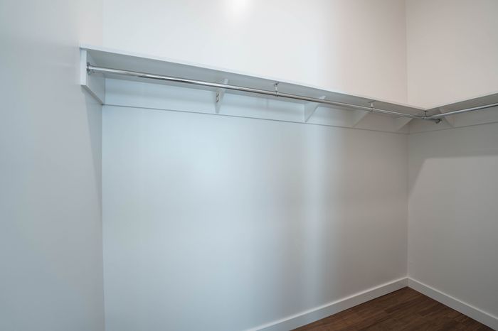 Heritage-Apartments-Springfield-Missouri-Galahad-Two-Bedroom-Guest-Bedroom-Closet