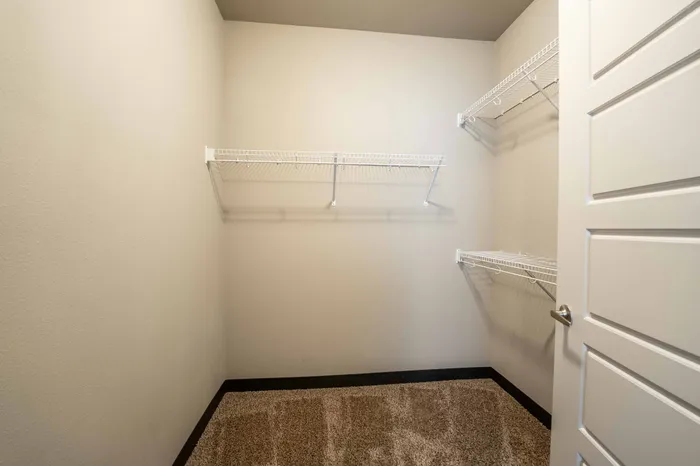 Township-28-Apartments-Springfield-Missouri-Furnished-Three-Bedroom-Primary-Bedroom-Closet