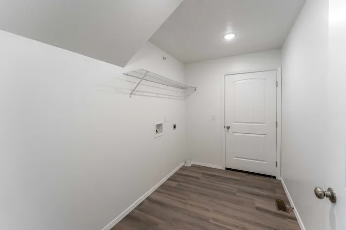 Oakwood-Heights-Townhomes-Republic-Missouri-Three-Bedroom-Laundry-Room