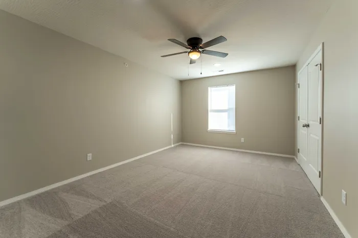 Oakwood-Heights-Townhomes-Republic-Missouri-Three-Bedroom-Primary-Bedroom