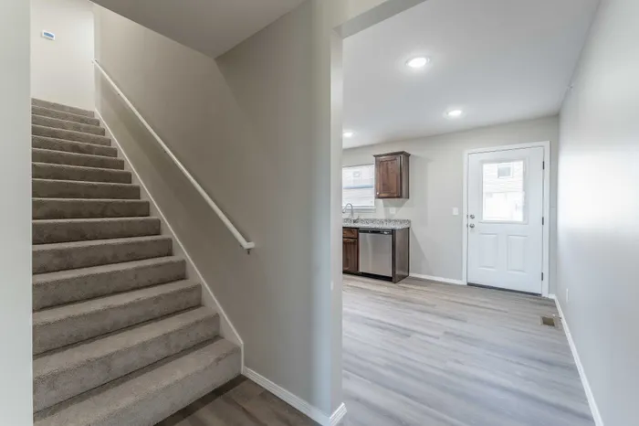 Oakwood-Heights-Townhomes-Republic-Missouri-Three-Bedroom-Staircase