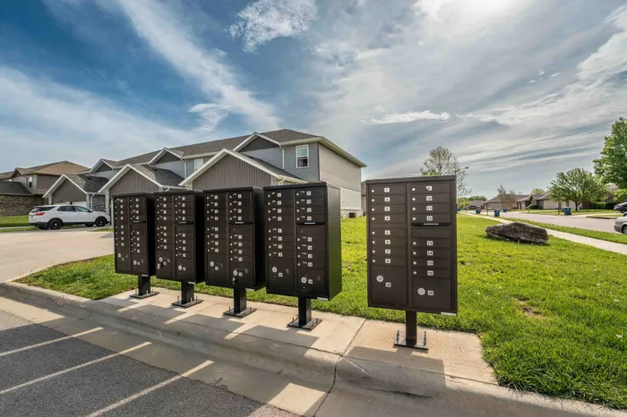 Oakwood-Heights-Townhomes-Republic-Missouri-Phase-2-Mailboxes