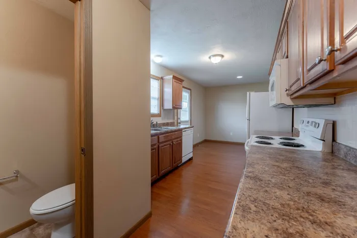Oakwood-Heights-Townhomes-Republic-Missouri-Phase-One-Three-Bedroom-Kitchen-Entrance