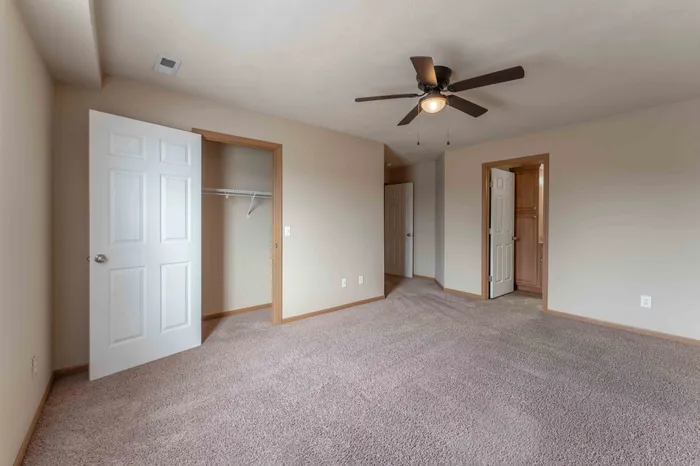 Oakwood-Heights-Townhomes-Republic-Missouri-Phase-One-Three-Bedroom-Primary-Bedroom-Closet
