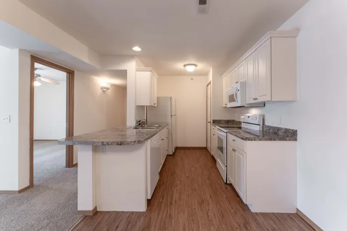 Battlefield-Park-Apartments-Springfield-Missouri-Three-Bedroom-Kitchen