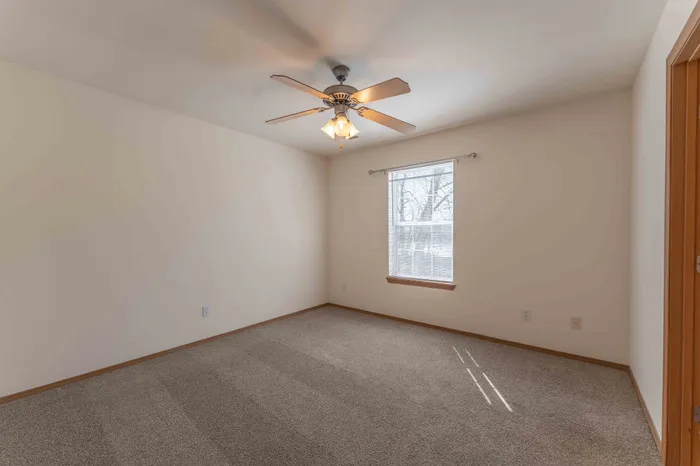 Battlefield-Park-Apartments-Springfield-Missouri-Three-Bedroom-Primary-Bedroom