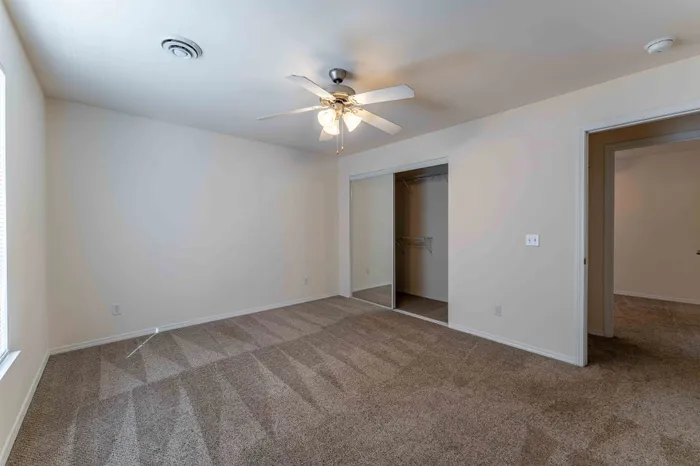 Battlefield-Park-Apartments-Springfield-Missouri-Four-Bedroom-First-Bedroom-Closet