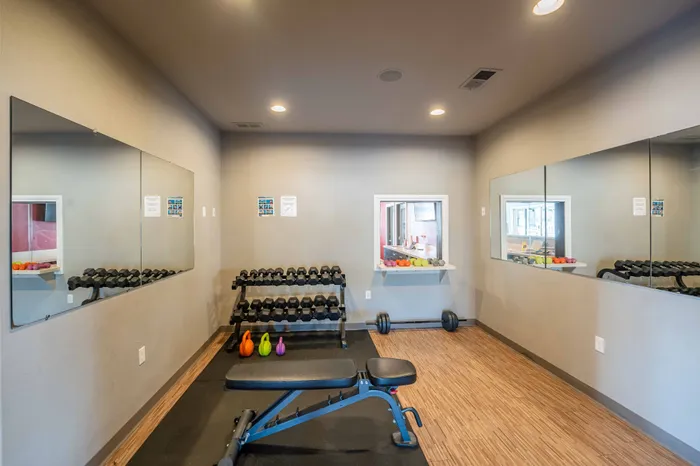 Battlefield-Park-Apartments-Springfield-Missouri-Fitness-Center-Free-Weights