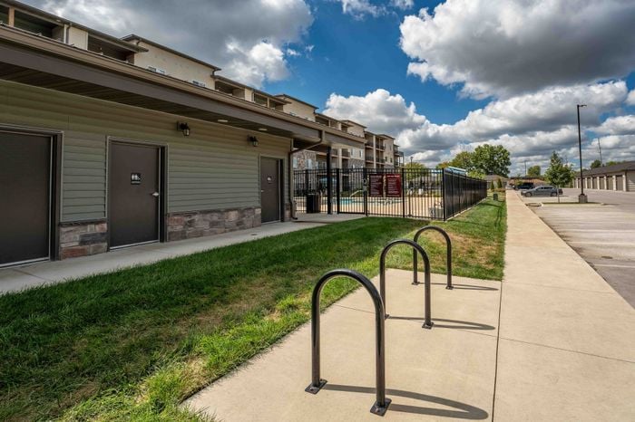 Monarch-Apartments-Springfield-Missouri-Bike-Rack