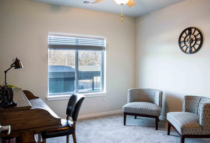 Monarch-Apartments-Springfield-Missouri-Furnished-Two-Bedroom-Office