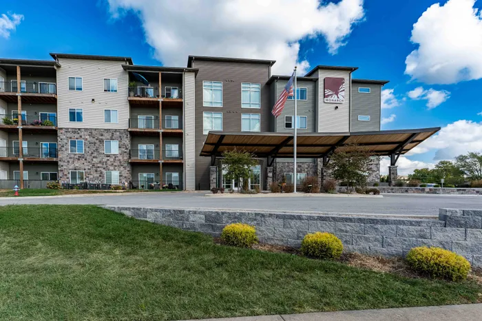 Monarch-Apartments-Springfield-Missouri-Exterior-Front-View