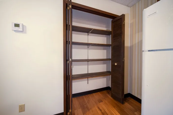 Regency-Towers-Apartments-Springfield-Missouri-One-Bedroom-A-Kitchen-Pantry