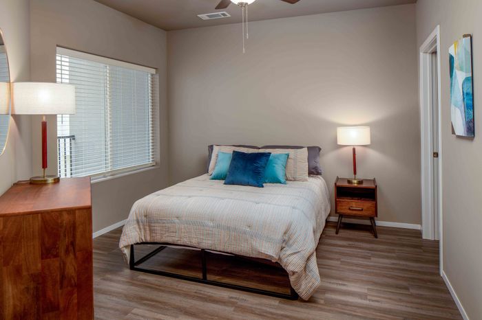 Promenade-Commons-Apartments-Rogers-Arkansas-Furnished-One-Bedroom-Bedroom