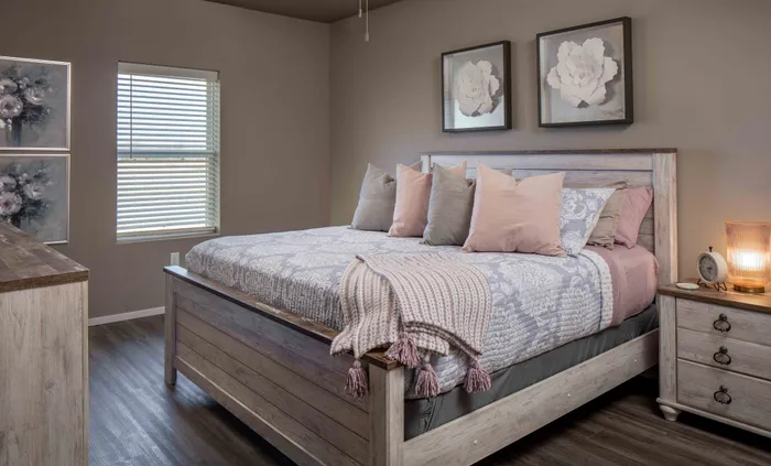 Promenade-Commons-Apartments-Rogers-Arkansas-Furnished-Two-Bedroom-Primary-Bedroom