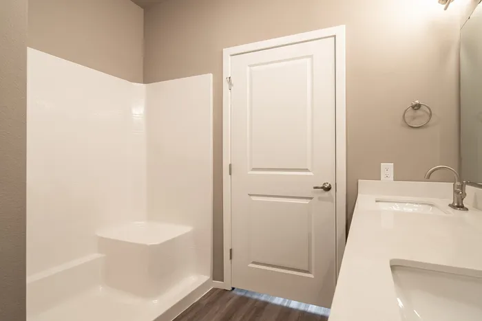Promenade-Commons-Apartments-Rogers-Arkansas-Phase-Two-One-Bedroom-With-Backyard-Bathroom-Shower