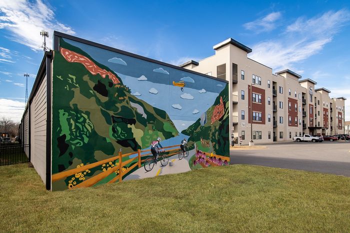 Promenade-Commons-Apartments-Rogers-Arkansas-Exteriors-Mural