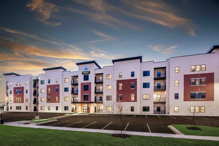 Promenade-Commons-Apartments-Rogers-Arkansas-Exteriors-At-Night