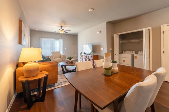 Verandas-Apartments-Springfield-Missouri-Furnished-Two-Bed-Two-Bath-Dining-Space