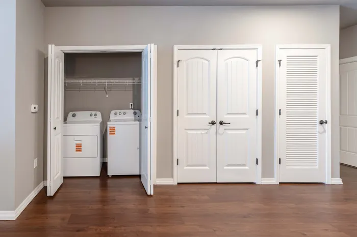 Verandas-Apartments-Springfield-Missouri-Furnished-Two-Bed-Two-Bath-Washer-Dryer