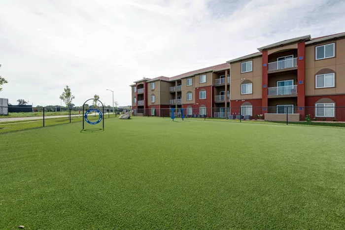 Verandas-Apartments-Springfield-Missouri-Amenities-Dog-Park