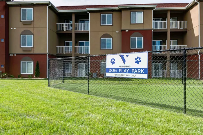 Verandas-Apartments-Springfield-Missouri-Amenities-Dog-Park-Sign