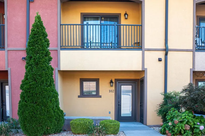 Verandas-Villas-Townhomes-Springfield-Missouri-Two-Bedroom-Back-Patio