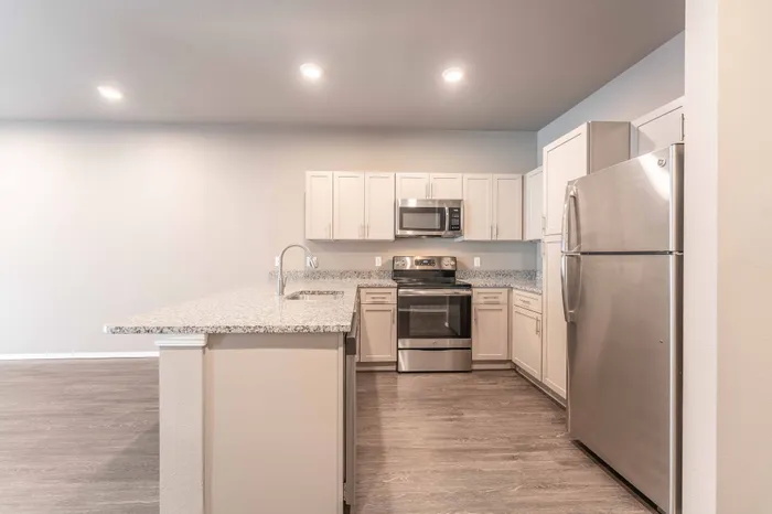 Veranda-Vistas-55-Plus-Apartments-Springfield-Missouri-One-Bedroom-Kitchen