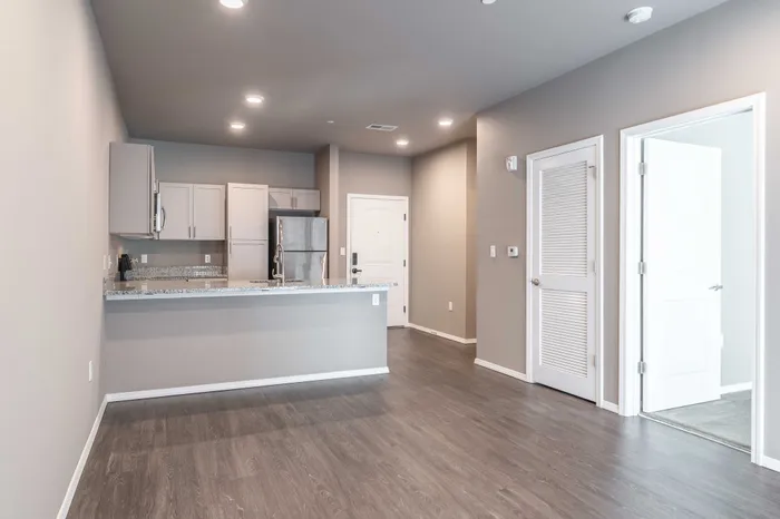 Veranda-Vistas-55-Plus-Apartments-Springfield-Missouri-One-Bedroom-Front-Entrance