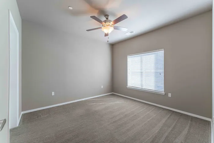 Veranda-Vistas-55-Plus-Apartments-Springfield-Missouri-One-Bedroom-Bedroom