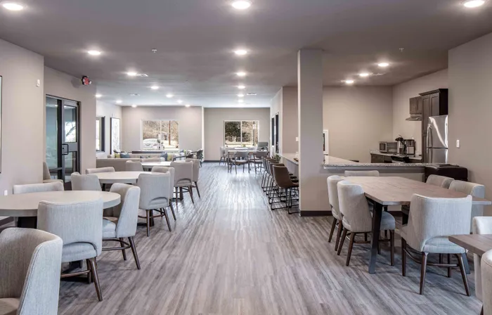 Promenade-Commons-Apartments-Rogers-Arkansas-Amenities-Community-Space