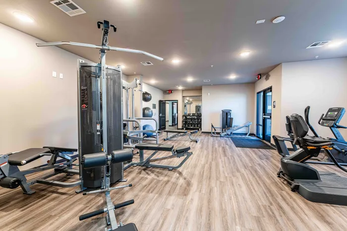 Promenade-Commons-Apartments-Rogers-Arkansas-Amenities-Fitness-Center-Weights