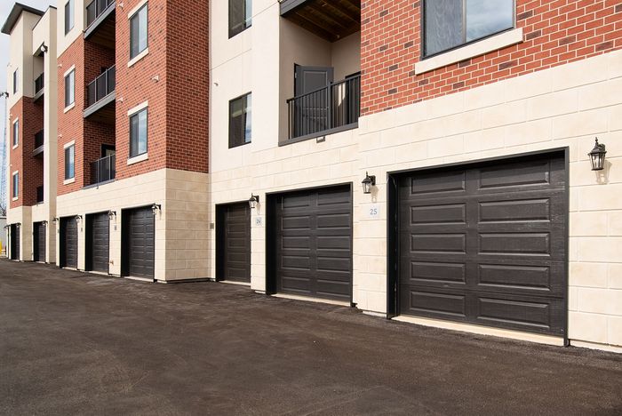 Promenade-Commons-Apartments-Rogers-Arkansas-Amenities-Phase-Two-Attached-Garages