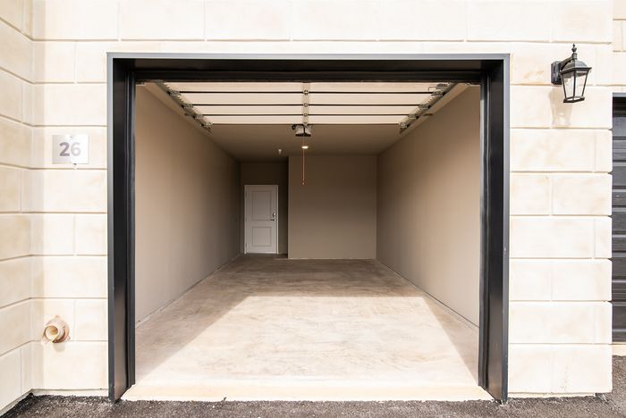 Promenade-Commons-Apartments-Rogers-Arkansas-Amenities-Phase-Two-Attached-Garage